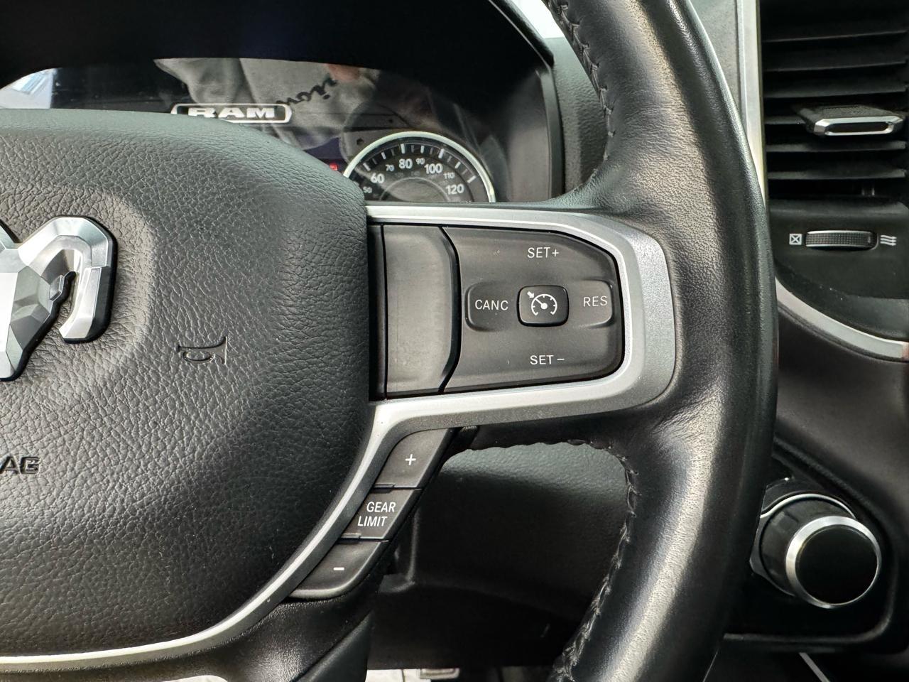 RAM 1500 Big Horn 4x4 Crew Cab 5'7" Box 2023