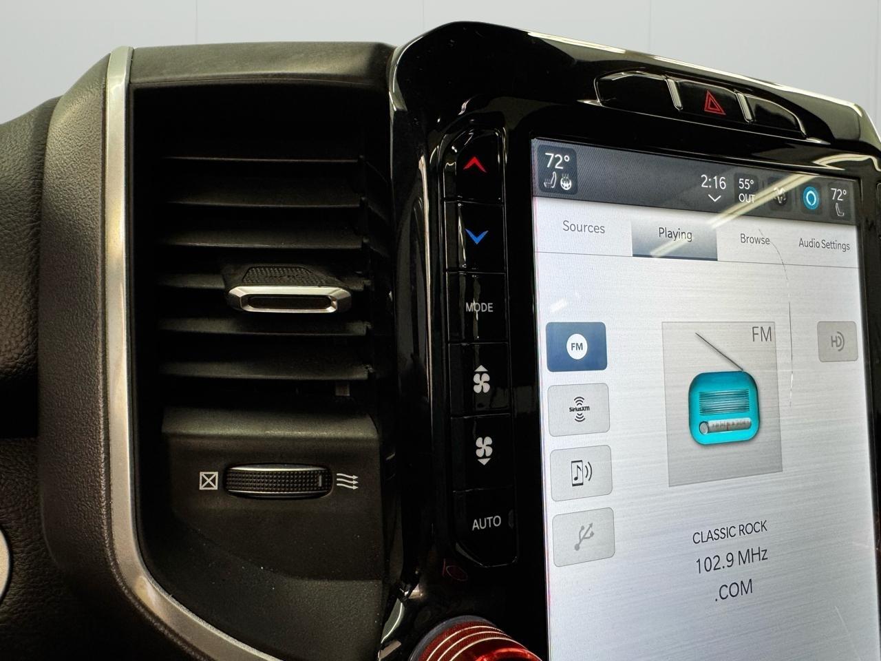 RAM 1500 Big Horn 4x4 Crew Cab 5'7" Box 2023