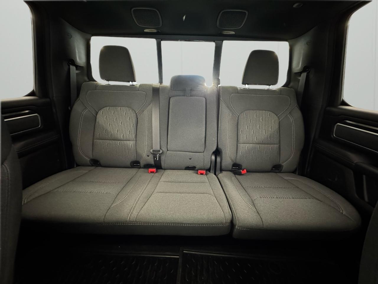 RAM 1500 Big Horn 4x4 Crew Cab 5'7" Box 2023