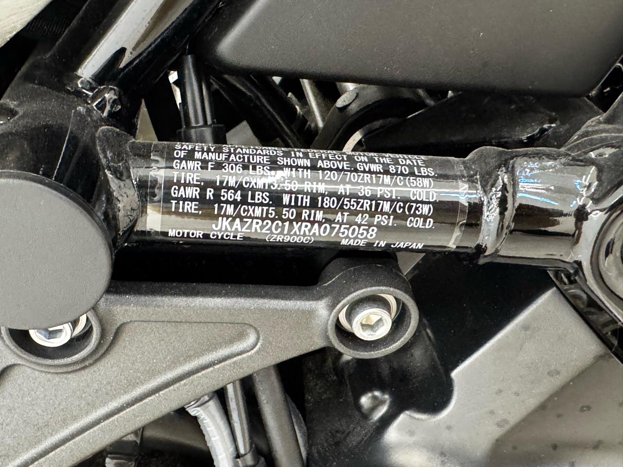 Kawasaki Z900RS  2024