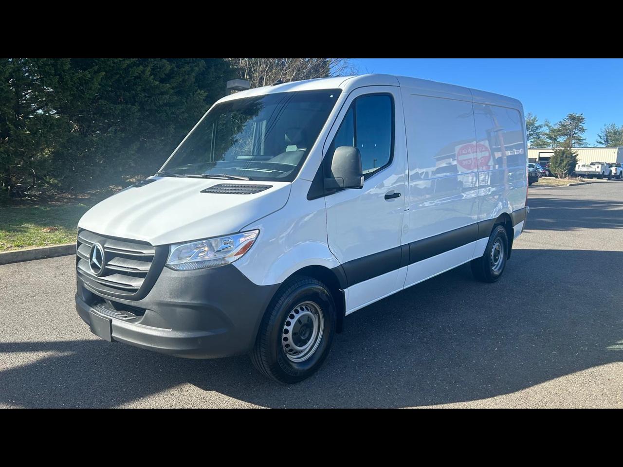 Mercedes-Benz Sprinter Van 2500 Standard Roof I4 144" RWD 2021