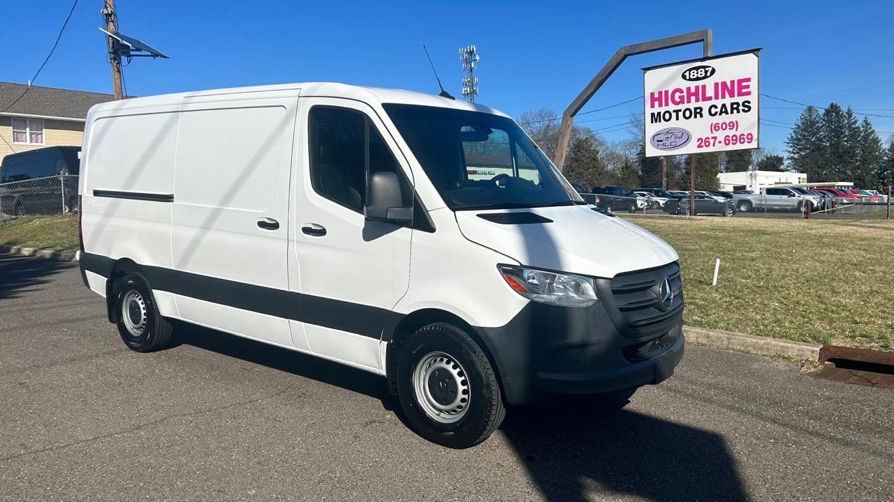 Mercedes-Benz Sprinter Van 2500 Standard Roof I4 144" RWD 2021