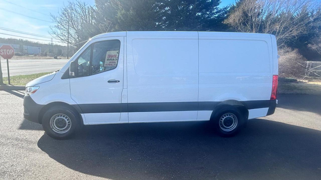 Mercedes-Benz Sprinter Van 2500 Standard Roof I4 144" RWD 2021