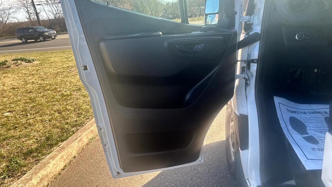 Mercedes-Benz Sprinter Van 2500 Standard Roof I4 144" RWD 2021