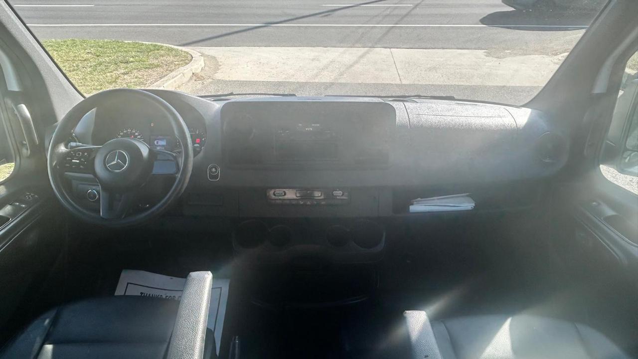 Mercedes-Benz Sprinter Van 2500 Standard Roof I4 144" RWD 2021