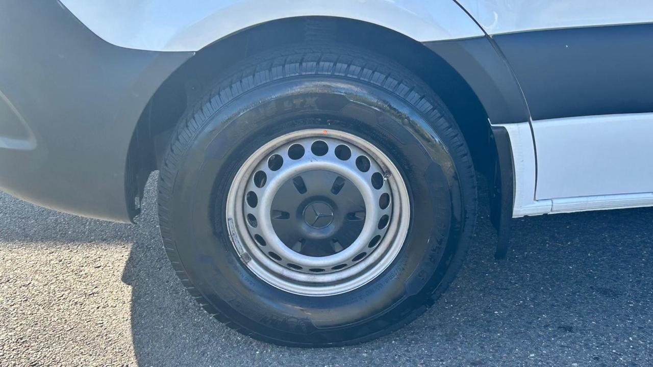 Mercedes-Benz Sprinter Van 2500 Standard Roof I4 144" RWD 2021
