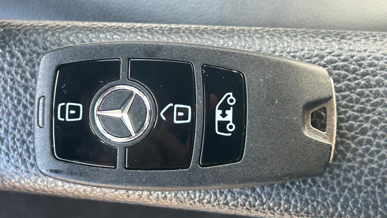 Mercedes-Benz Sprinter Van 2500 Standard Roof I4 144" RWD 2021