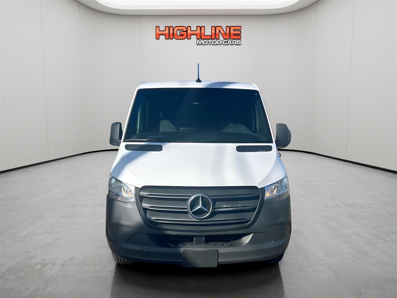 Mercedes-Benz Sprinter Van 2500 Standard Roof I4 144" RWD 2021