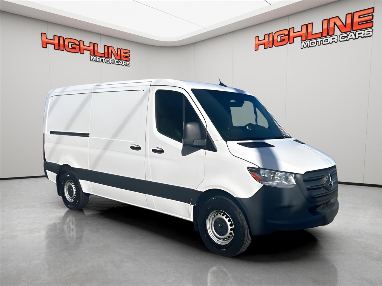 Mercedes-Benz Sprinter Van 2500 Standard Roof I4 144" RWD 2021