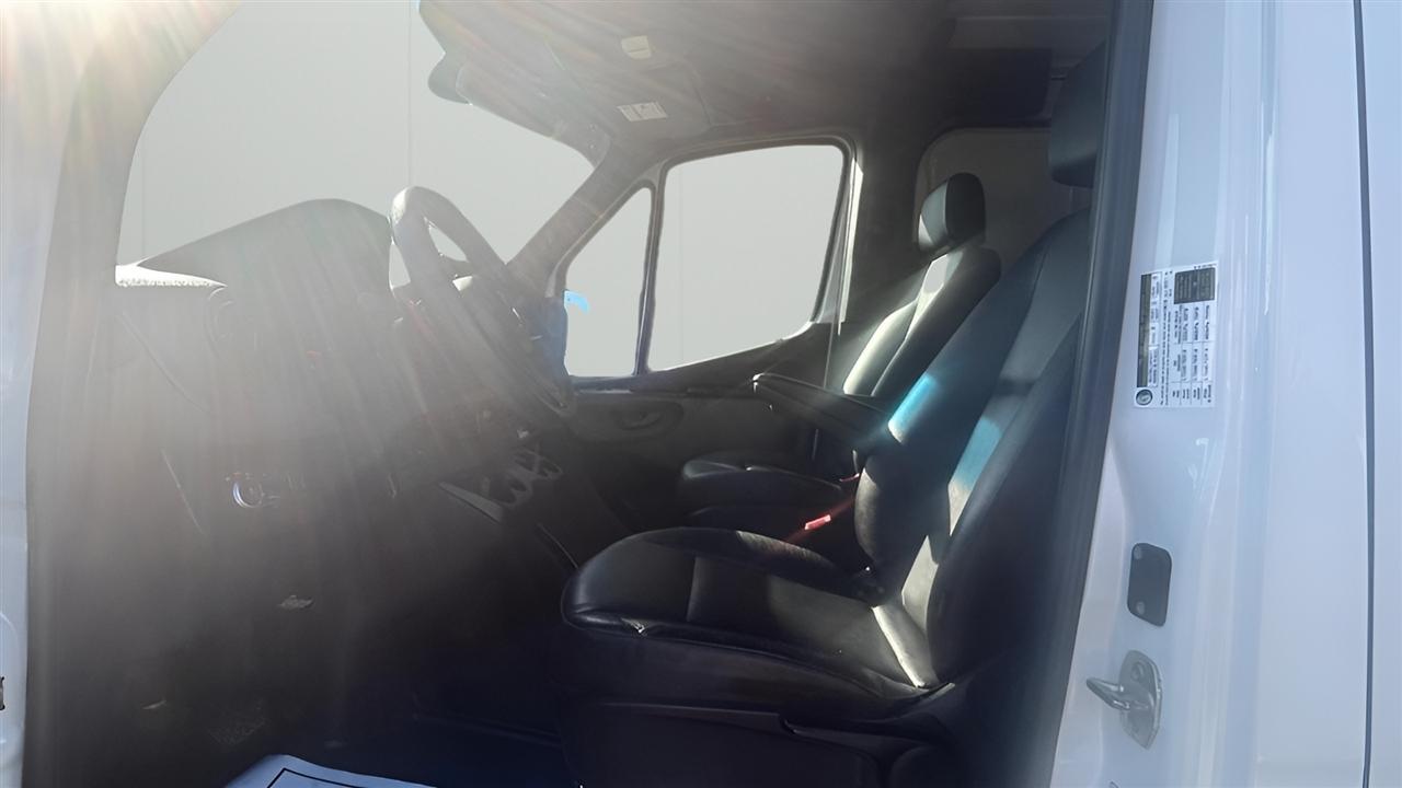 Mercedes-Benz Sprinter Van 2500 Standard Roof I4 144" RWD 2021