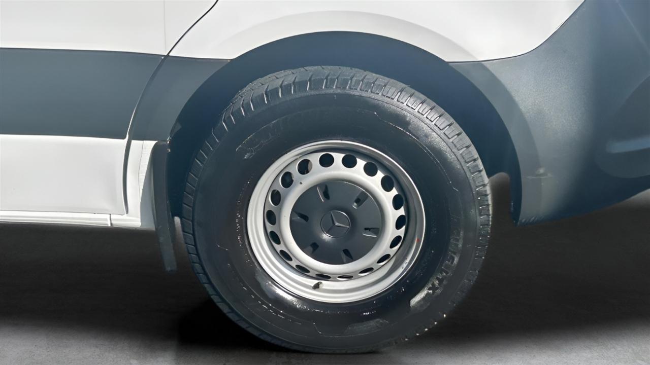 Mercedes-Benz Sprinter Van 2500 Standard Roof I4 144" RWD 2021