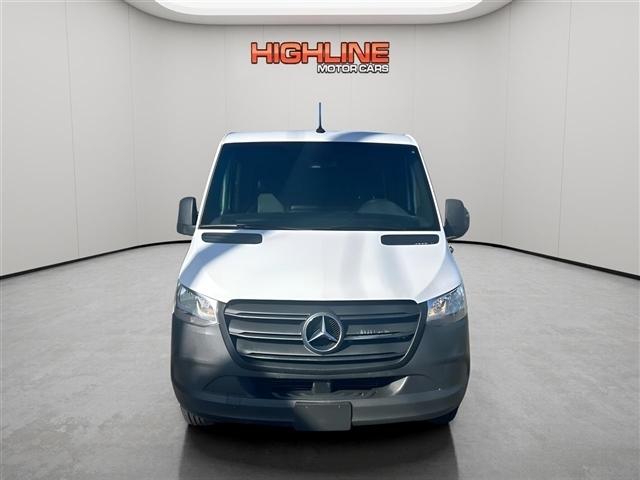Mercedes-Benz Sprinter Van 2500 Standard Roof I4 144" RWD 2021