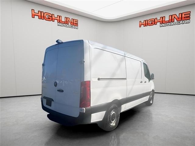 Mercedes-Benz Sprinter Van 2500 Standard Roof I4 144" RWD 2021