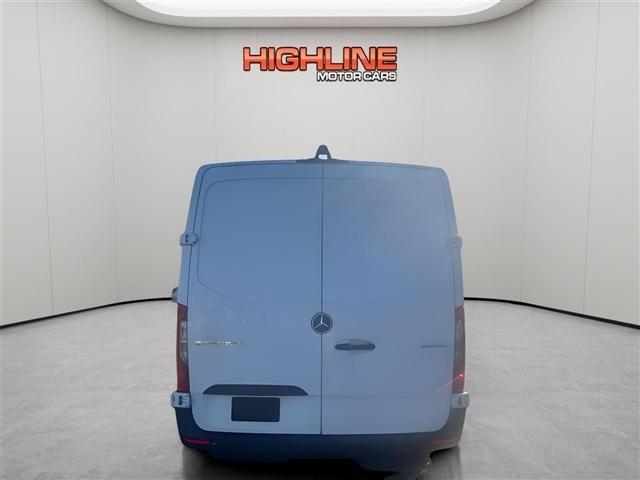 Mercedes-Benz Sprinter Van 2500 Standard Roof I4 144" RWD 2021