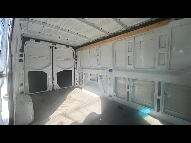 Mercedes-Benz Sprinter Van 2500 Standard Roof I4 144" RWD 2021