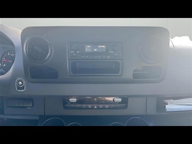 Mercedes-Benz Sprinter Van 2500 Standard Roof I4 144" RWD 2021
