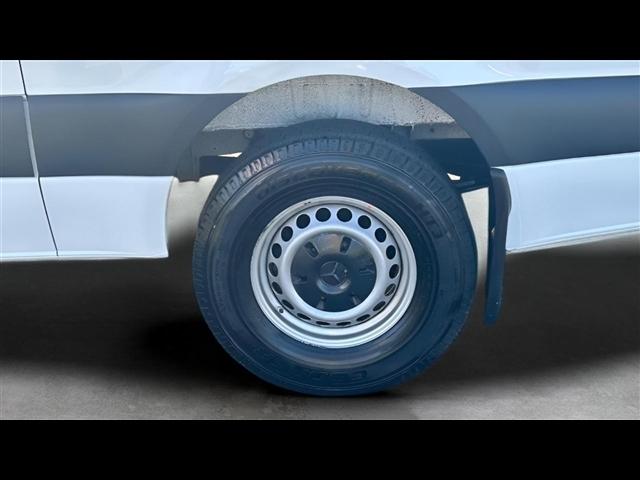 Mercedes-Benz Sprinter Van 2500 Standard Roof I4 144" RWD 2021