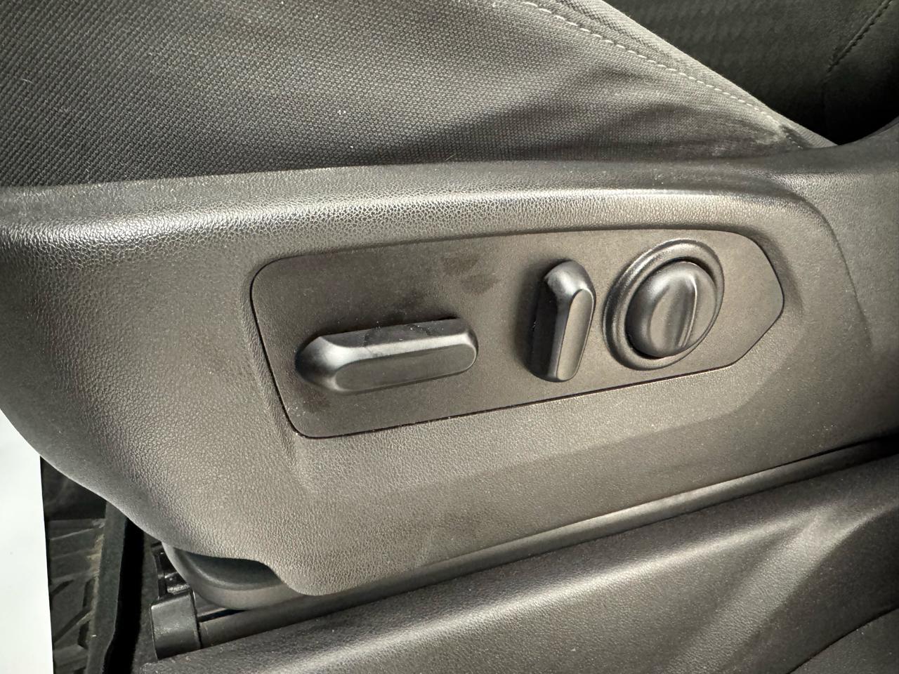 Chevrolet Silverado 1500 4WD Crew Cab 147" LT Trail Boss 2021