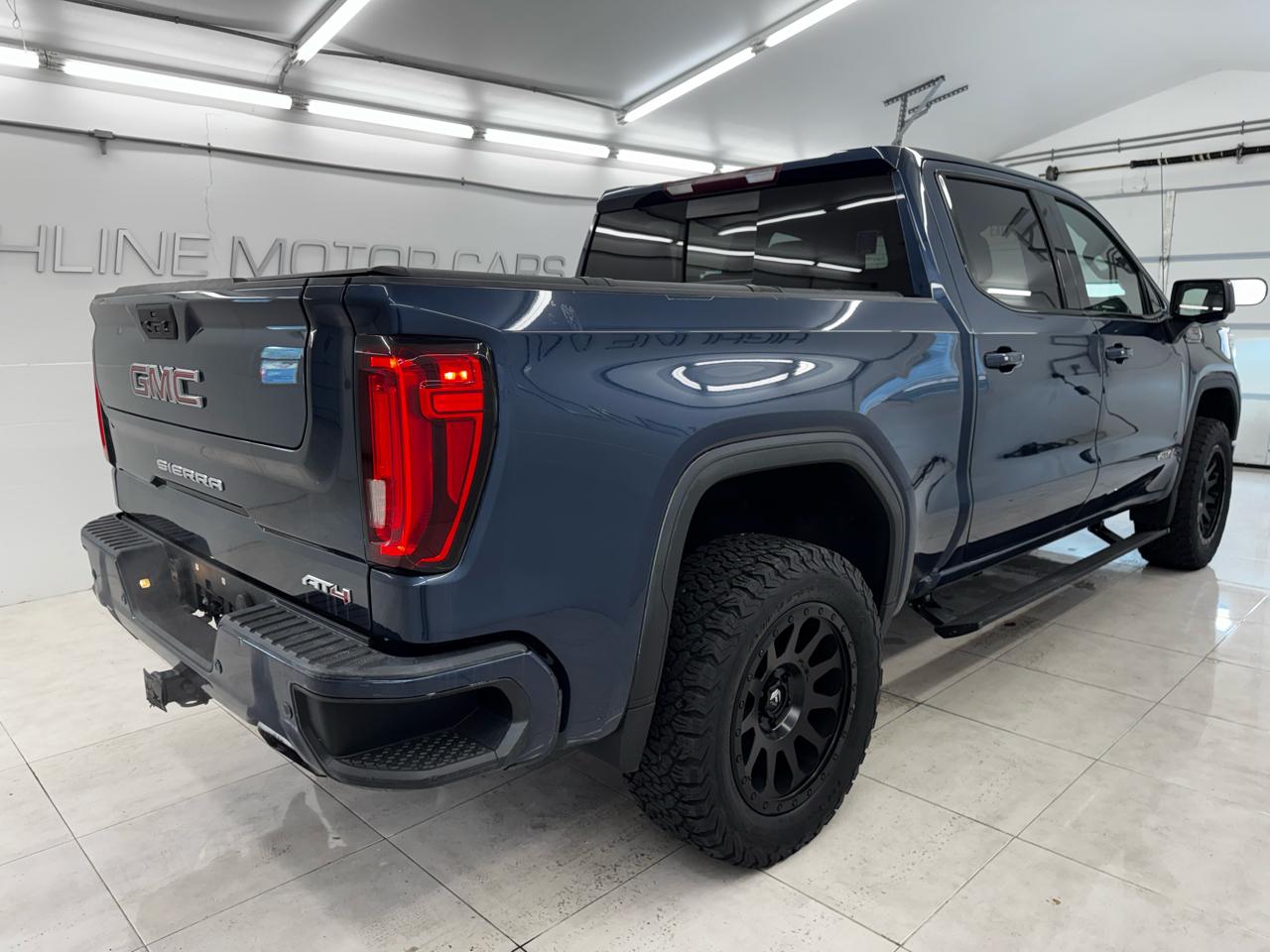 GMC Sierra 1500 4WD Crew Cab 147" AT4 2019