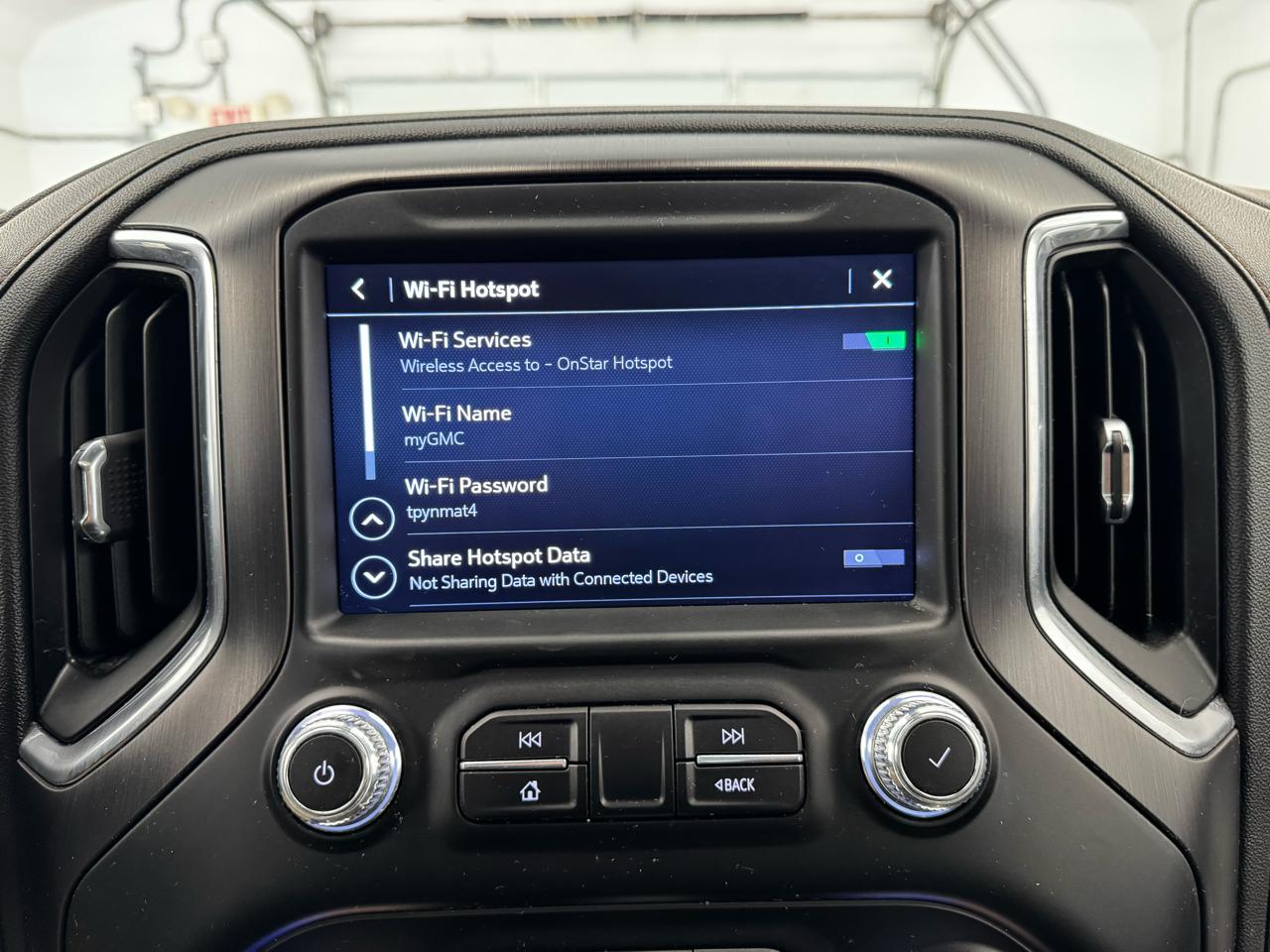 GMC Sierra 1500 4WD Crew Cab 147" AT4 2019