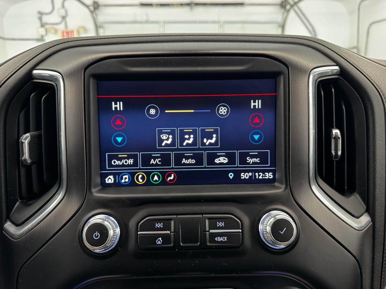 GMC Sierra 1500 4WD Crew Cab 147" AT4 2019