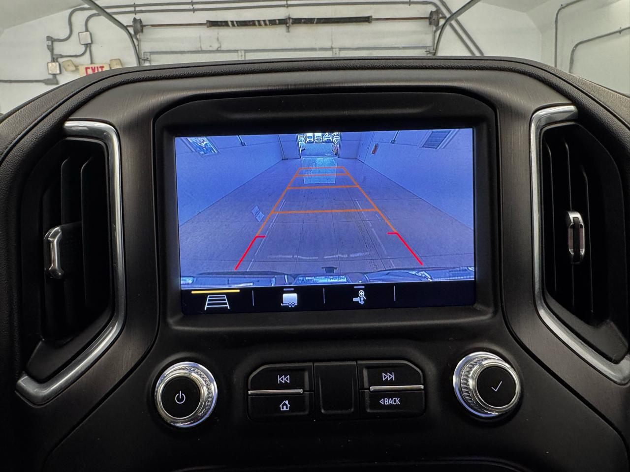 GMC Sierra 1500 4WD Crew Cab 147" AT4 2019