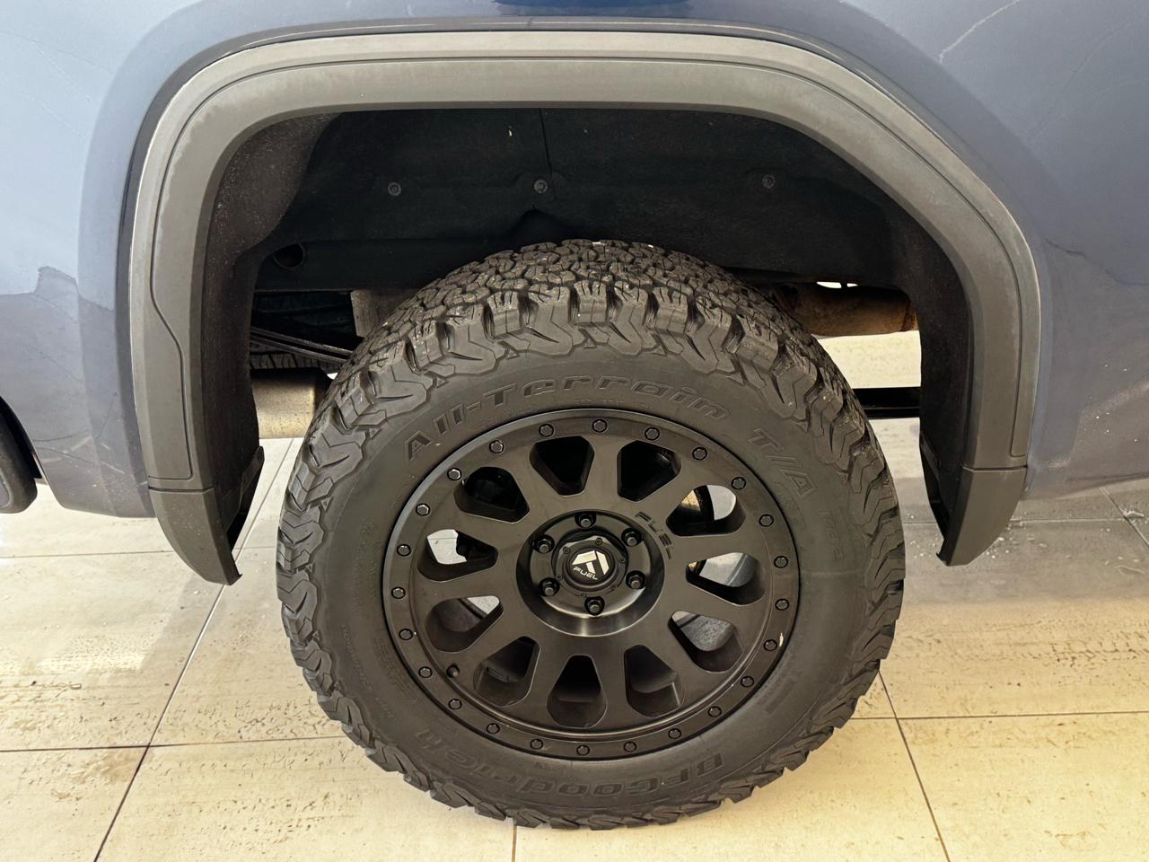 GMC Sierra 1500 4WD Crew Cab 147" AT4 2019