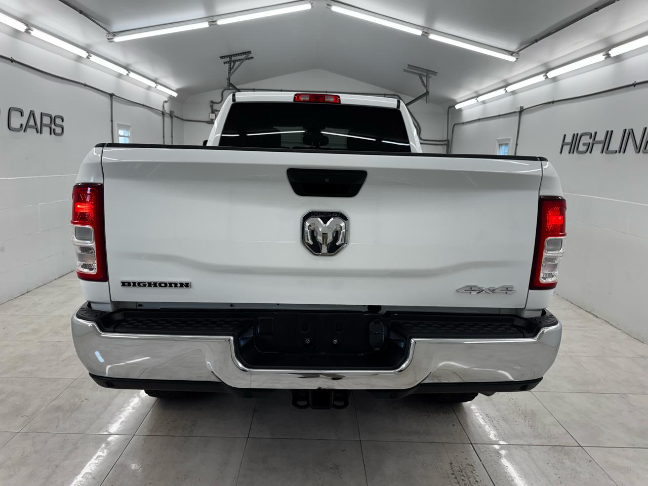RAM 2500 Big Horn 4x4 Crew Cab 6'4" Box 2024