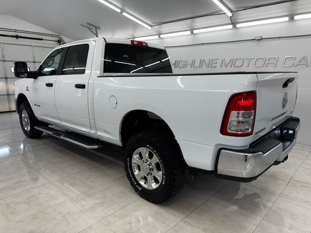 RAM 2500 Big Horn 4x4 Crew Cab 6'4" Box 2024