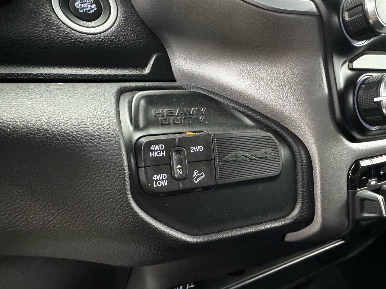 RAM 2500 Big Horn 4x4 Crew Cab 6'4" Box 2024