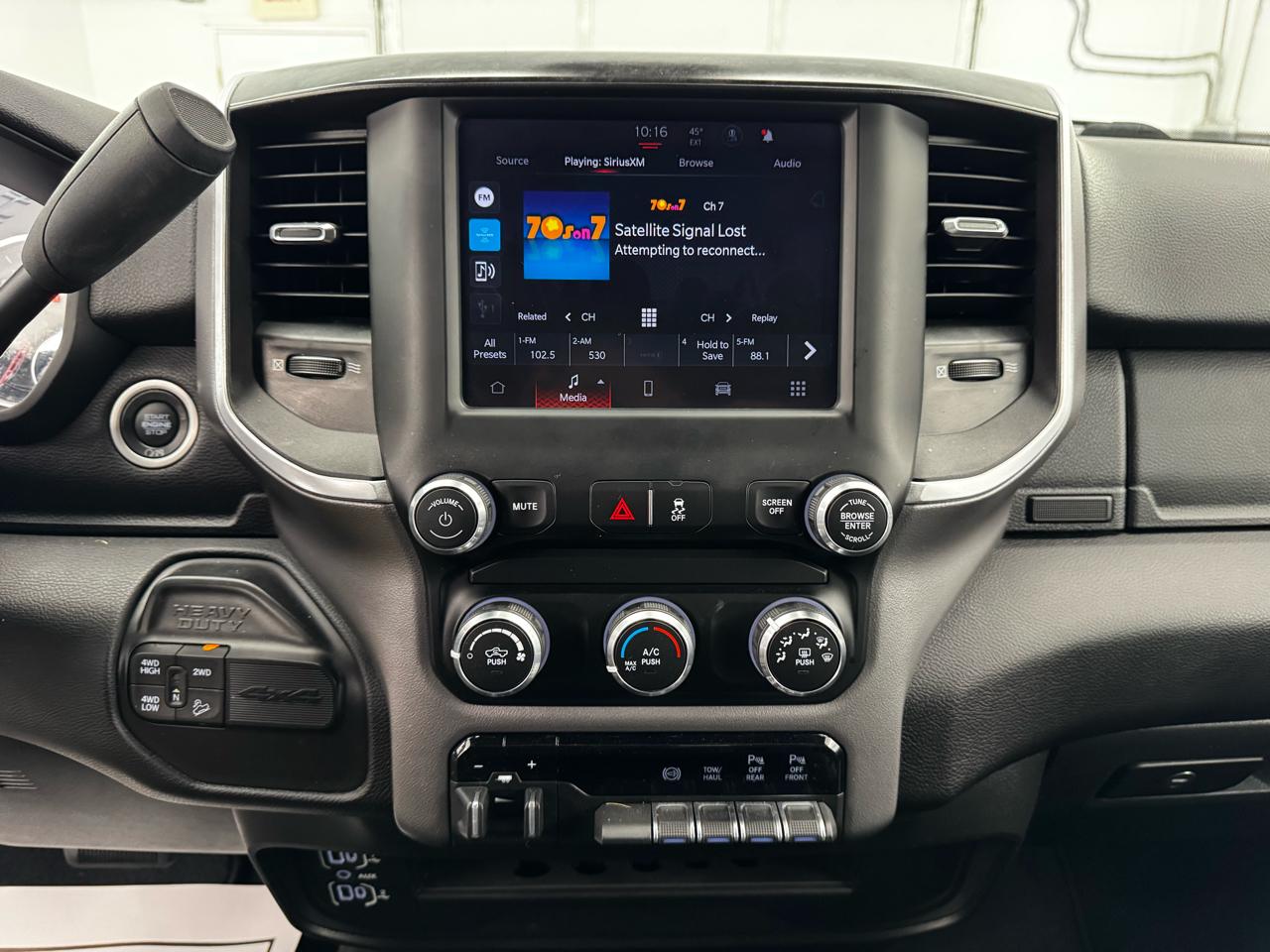 RAM 2500 Big Horn 4x4 Crew Cab 6'4" Box 2024