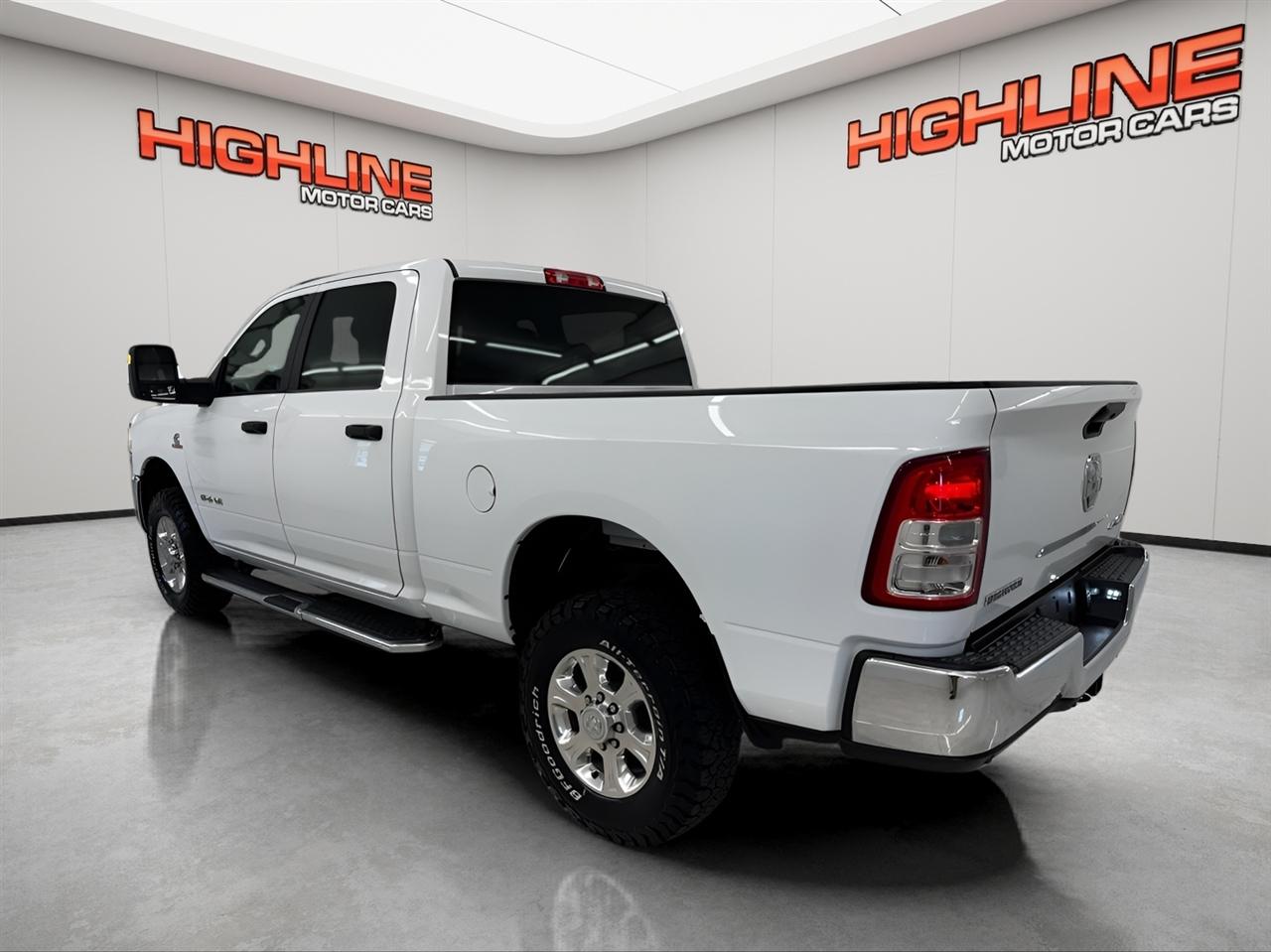 RAM 2500 Big Horn 4x4 Crew Cab 6'4" Box 2024