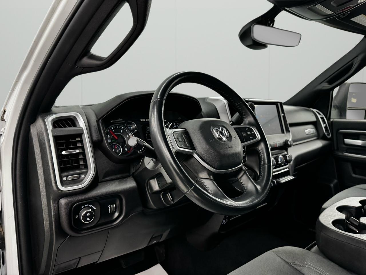 RAM 2500 Big Horn 4x4 Crew Cab 6'4" Box 2024