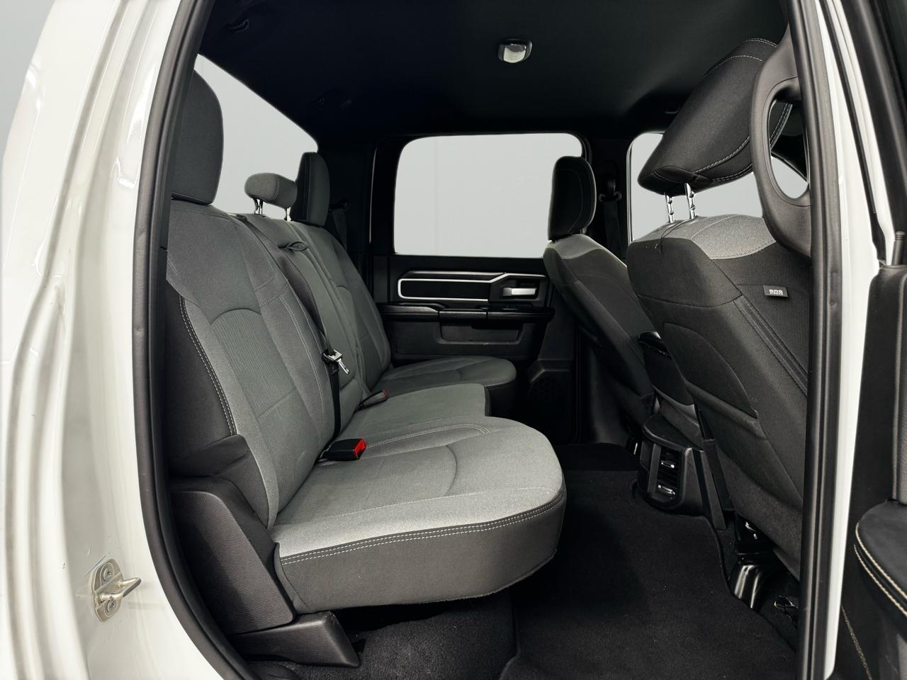 RAM 2500 Big Horn 4x4 Crew Cab 6'4" Box 2024