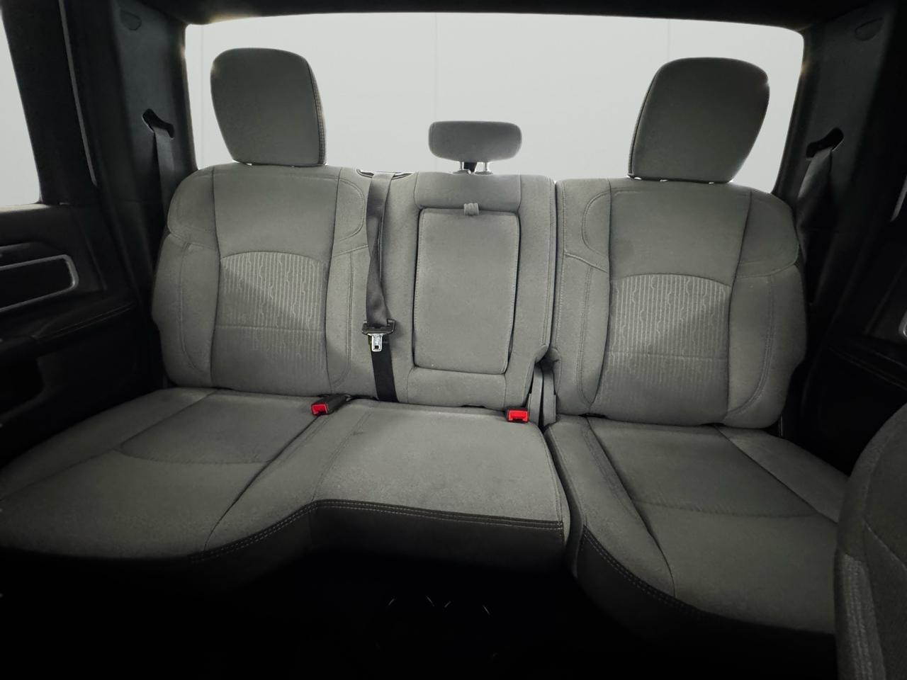 RAM 2500 Big Horn 4x4 Crew Cab 6'4" Box 2024