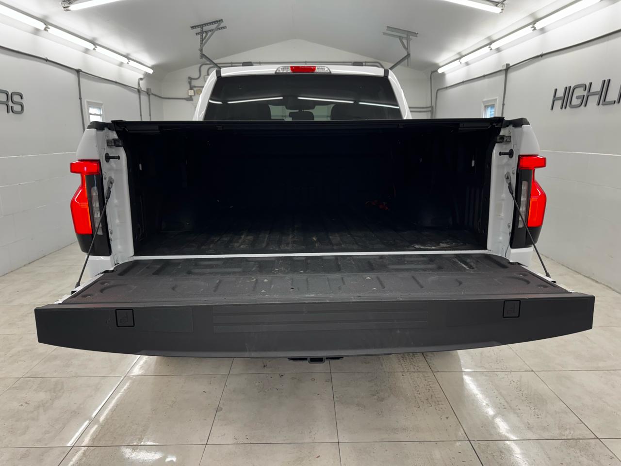 Ford F-150 Lightning LARIAT 4WD SuperCrew 5.5' Box 2022