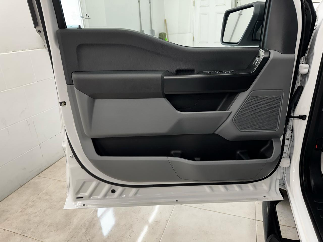 Ford F-150 Lightning LARIAT 4WD SuperCrew 5.5' Box 2022