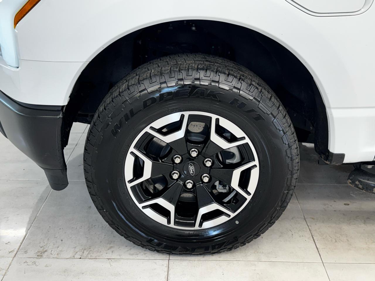 Ford F-150 Lightning LARIAT 4WD SuperCrew 5.5' Box 2022