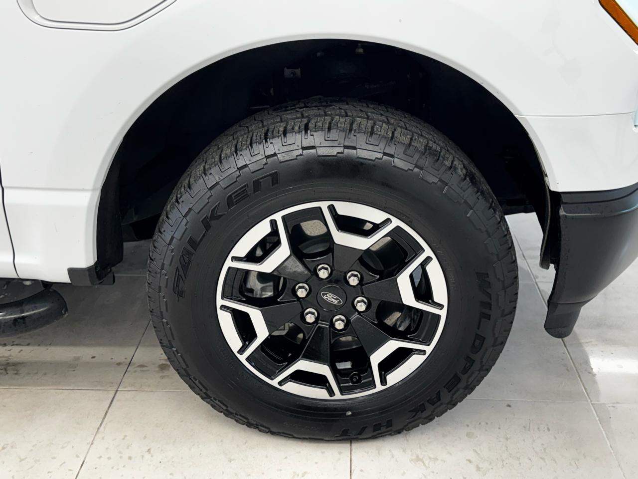 Ford F-150 Lightning LARIAT 4WD SuperCrew 5.5' Box 2022