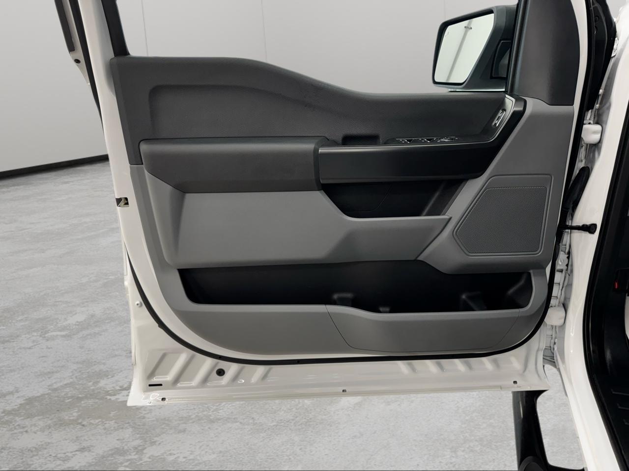 Ford F-150 Lightning LARIAT 4WD SuperCrew 5.5' Box 2022