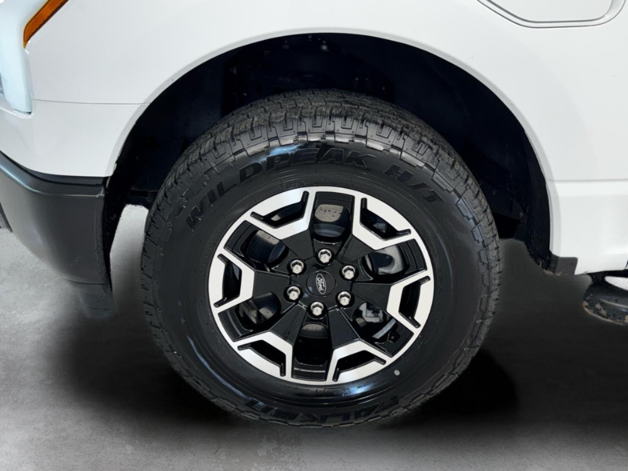 Ford F-150 Lightning LARIAT 4WD SuperCrew 5.5' Box 2022