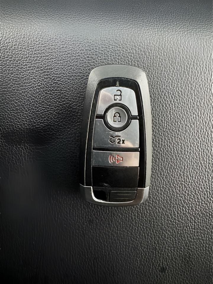 Ford F-150 Lightning LARIAT 4WD SuperCrew 5.5' Box 2022