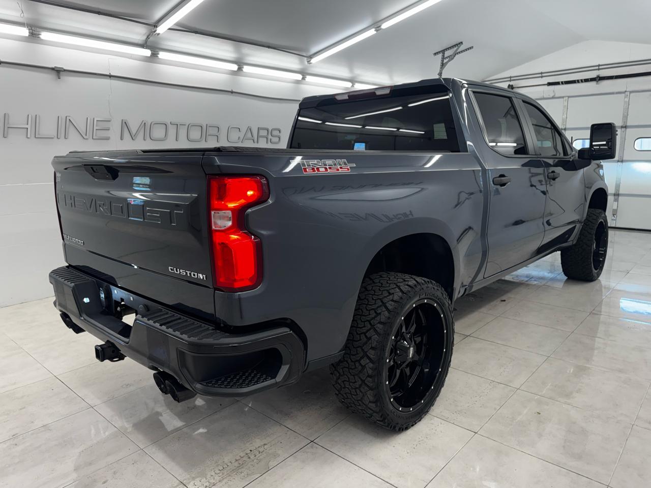 Chevrolet Silverado 1500 4WD Crew Cab 147" Custom Trail Boss 2019