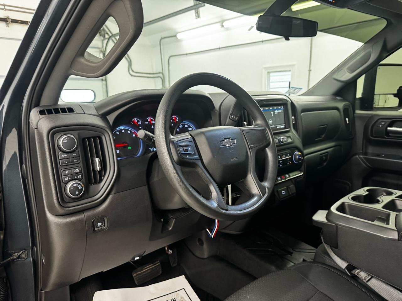 Chevrolet Silverado 1500 4WD Crew Cab 147" Custom Trail Boss 2019