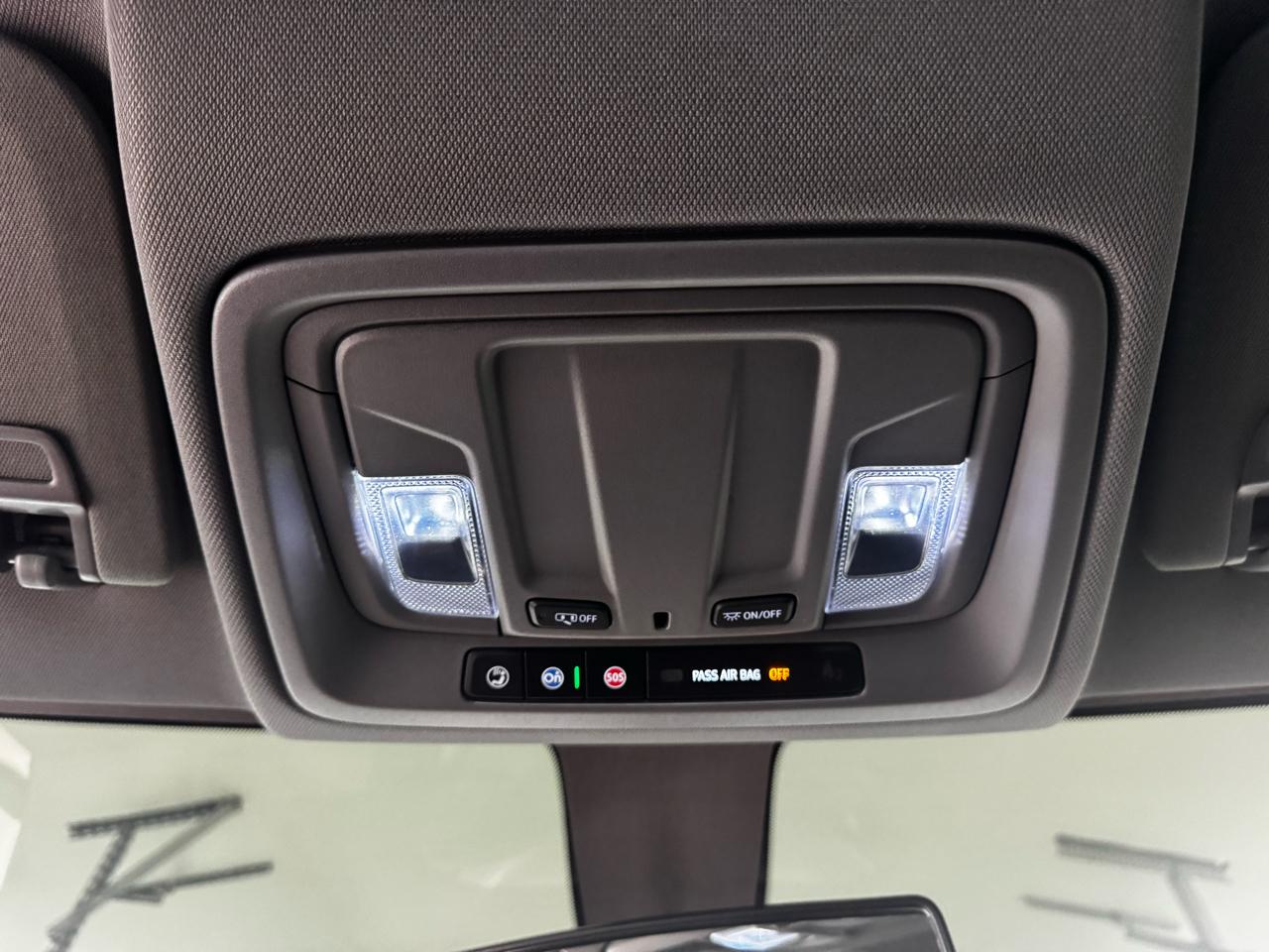 Chevrolet Silverado 1500 4WD Crew Cab 147" Custom Trail Boss 2019