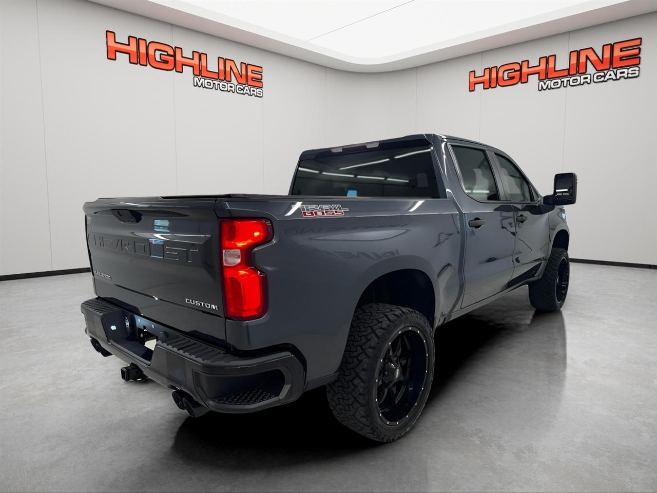 Chevrolet Silverado 1500 4WD Crew Cab 147" Custom Trail Boss 2019