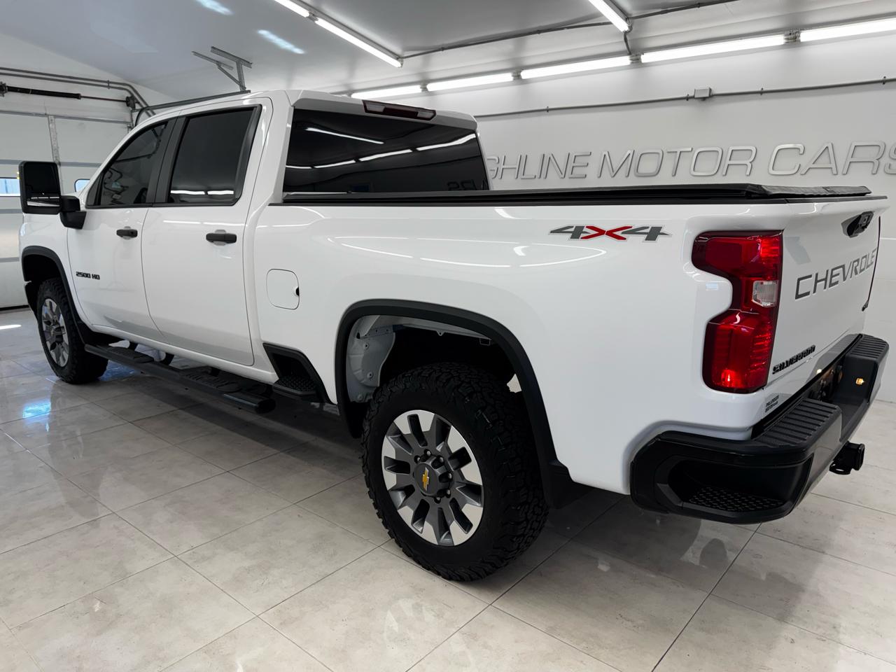 Chevrolet Silverado 2500HD 4WD Crew Cab 159" Custom 2022