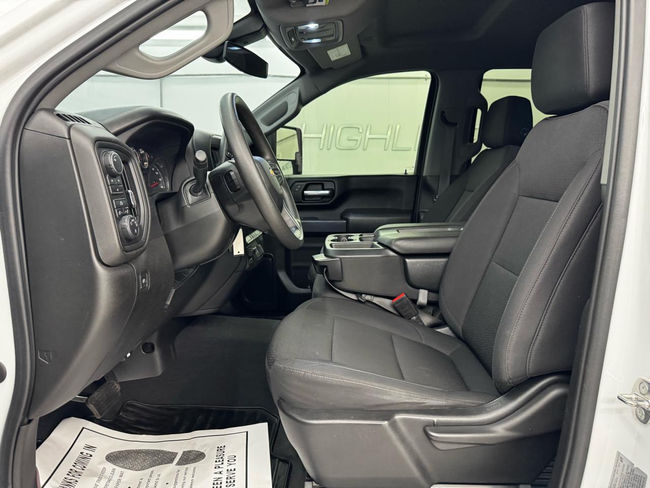 Chevrolet Silverado 2500HD 4WD Crew Cab 159" Custom 2022