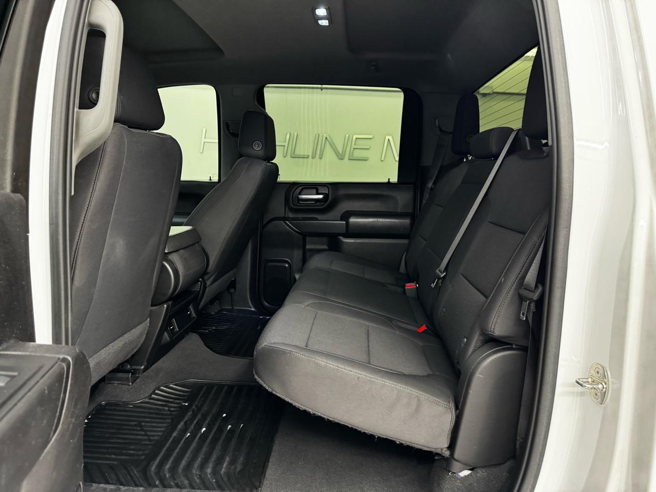 Chevrolet Silverado 2500HD 4WD Crew Cab 159" Custom 2022