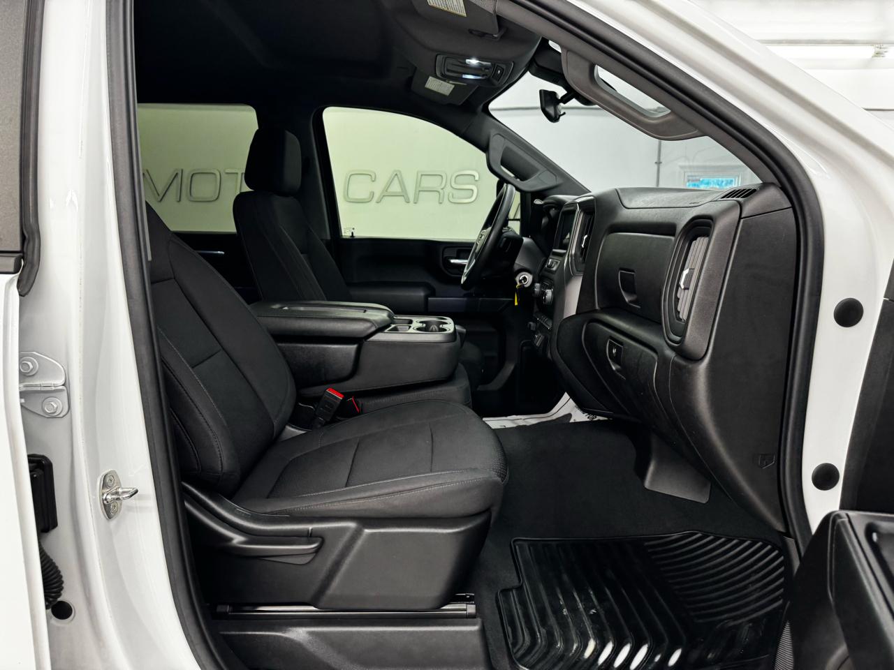 Chevrolet Silverado 2500HD 4WD Crew Cab 159" Custom 2022